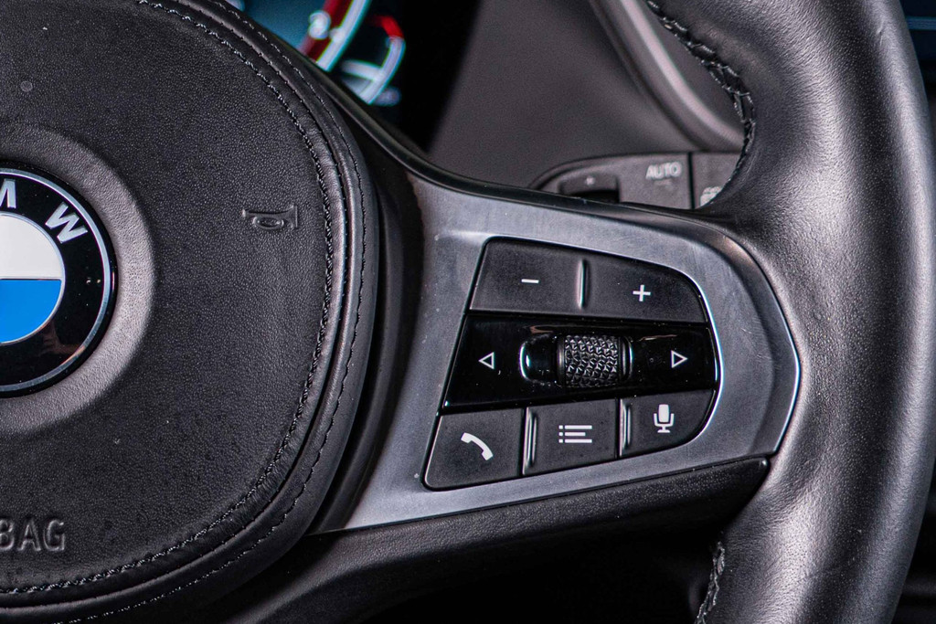 BMW 1-serie 118i High Executive | M Sport | Cruise Control | Achteruitrijcamera | LED 56154316-60.jpg | Autobedrijf van Geel