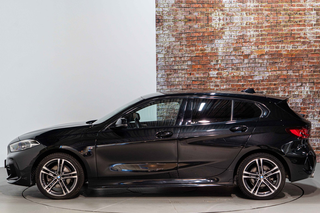 BMW 1-serie 118i High Executive | M Sport | Cruise Control | Achteruitrijcamera | LED 56154316-7.jpg | Autobedrijf van Geel