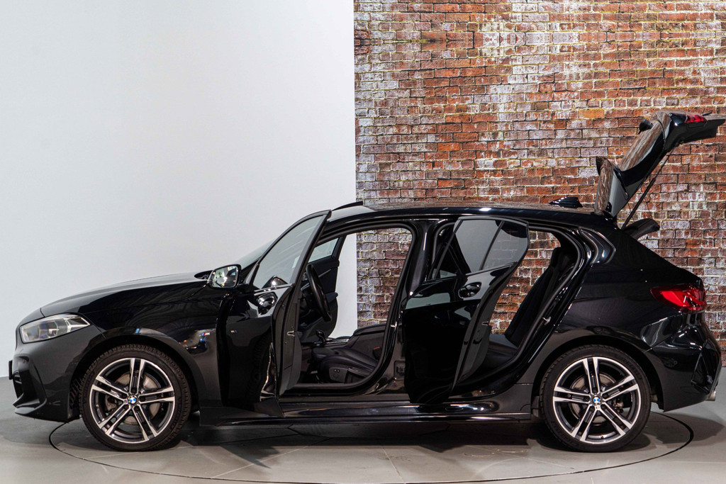 BMW 1-serie 118i High Executive | M Sport | Cruise Control | Achteruitrijcamera | LED 56154316-8.jpg | Autobedrijf van Geel