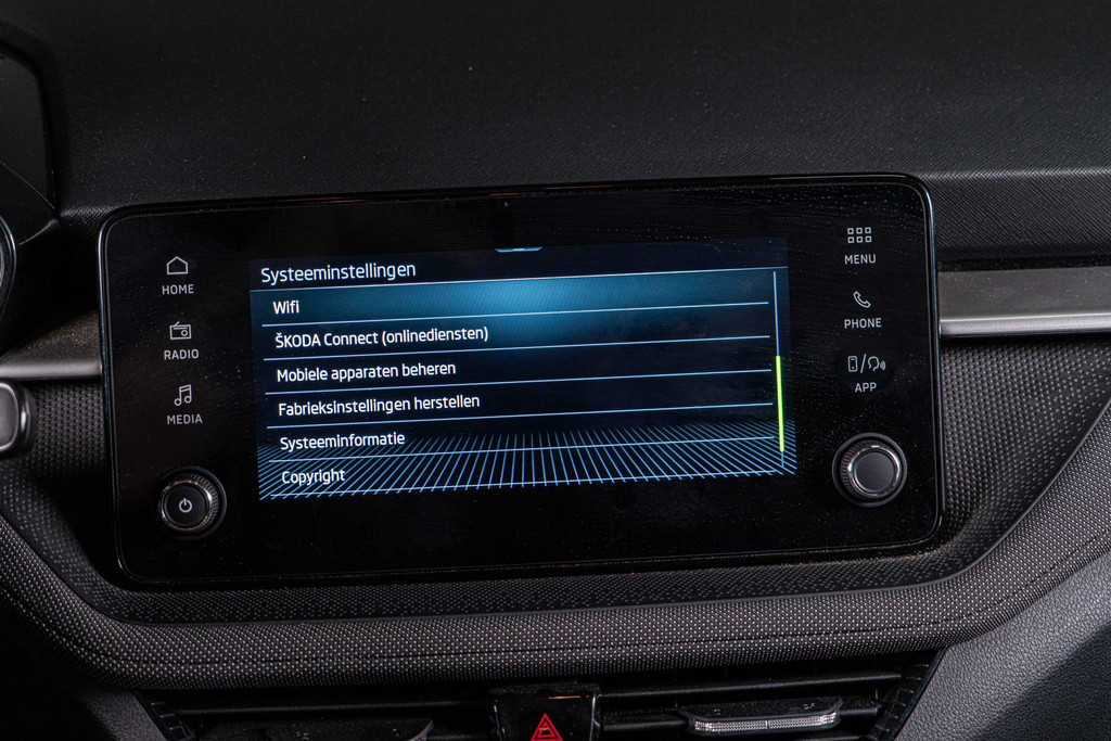 Škoda Fabia 1.0 TSI Business Edition | Cruise Control | Achteruitrijcamera | LED 56154813-22.jpg | Autobedrijf van Geel