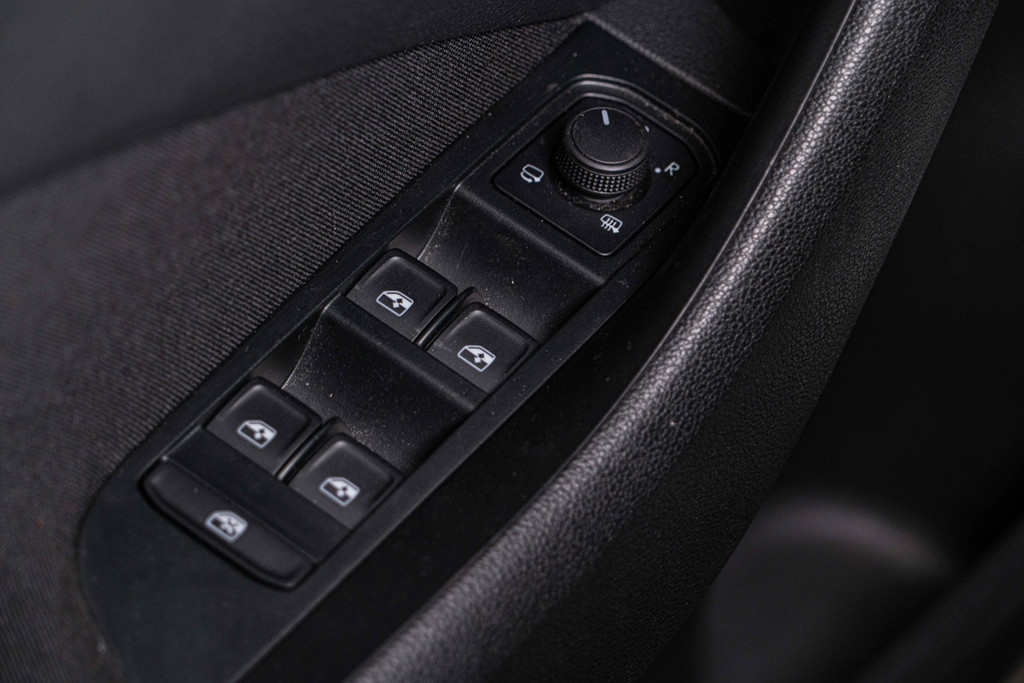 Škoda Kamiq 1.0 TSI Selection 56155155-28.jpg | Autobedrijf van Geel