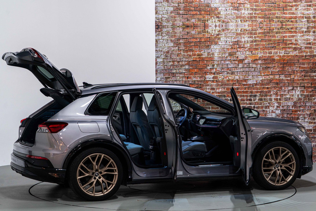 Audi Q4 e-tron 35 Launch edition S Competition 55 kWh | Panoramadak | Adaptive Cruise Control | LM 56191178-13.jpg | Autobedrijf van Geel