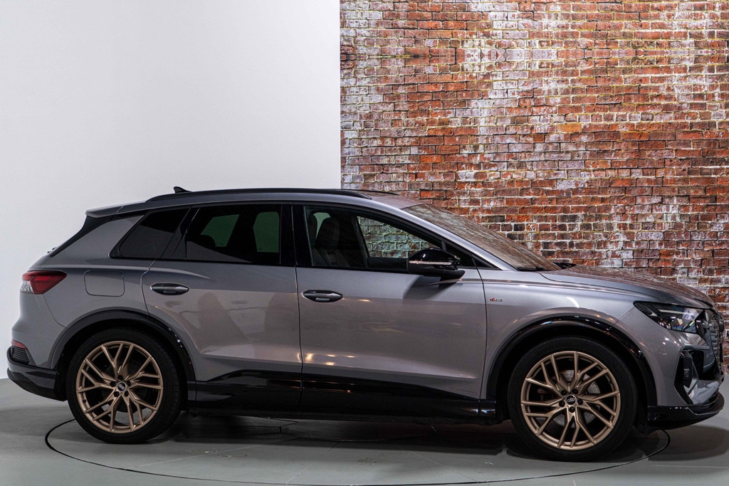 Audi Q4 e-tron 35 Launch edition S Competition 55 kWh | Panoramadak | Adaptive Cruise Control | LM 56191178-14.jpg | Autobedrijf van Geel