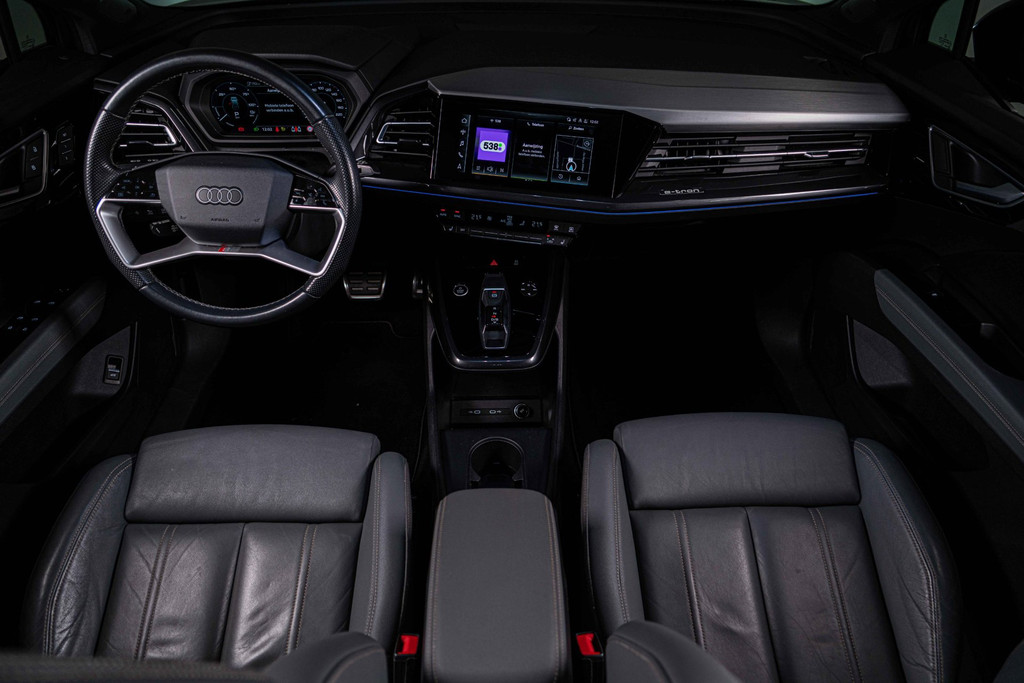 Audi Q4 e-tron 35 Launch edition S Competition 55 kWh | Panoramadak | Adaptive Cruise Control | LM 56191178-16.jpg | Autobedrijf van Geel