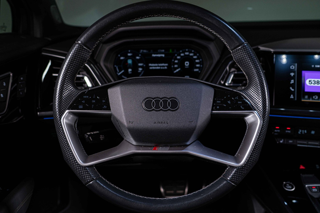 Audi Q4 e-tron 35 Launch edition S Competition 55 kWh | Panoramadak | Adaptive Cruise Control | LM 56191178-17.jpg | Autobedrijf van Geel
