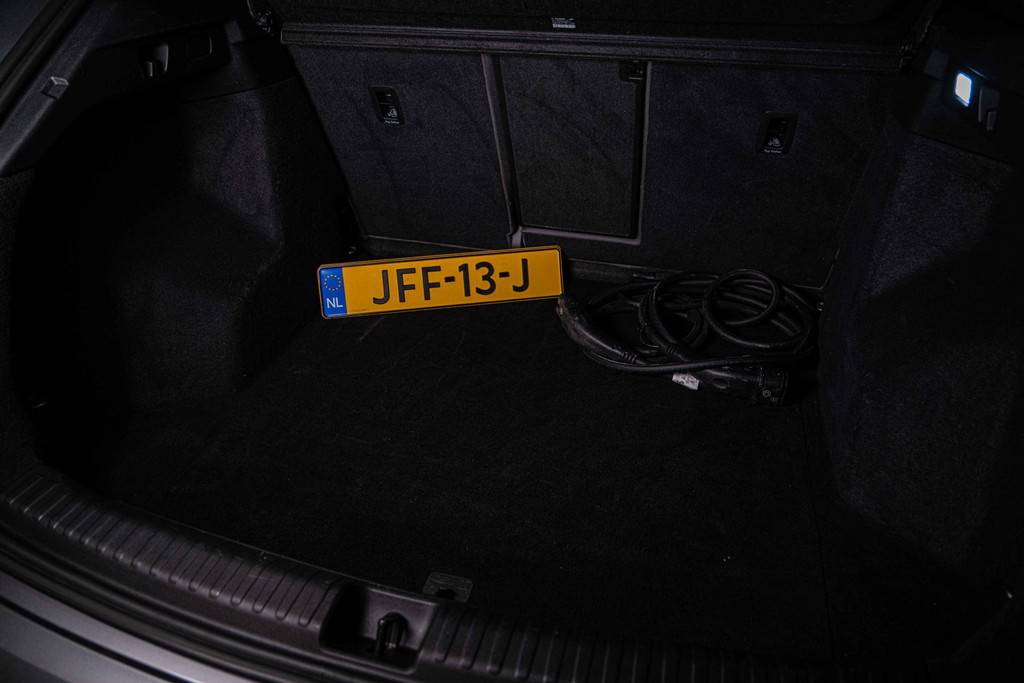 Audi Q4 e-tron 35 Launch edition S Competition 55 kWh | Panoramadak | Adaptive Cruise Control | LM 56191178-25.jpg | Autobedrijf van Geel