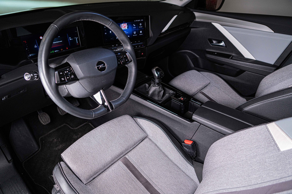 Opel Astra 1.2 GS Line | Adaptive Cruise Control | Achteruitrijcamera | LM 56281577-18.jpg | Autobedrijf van Geel