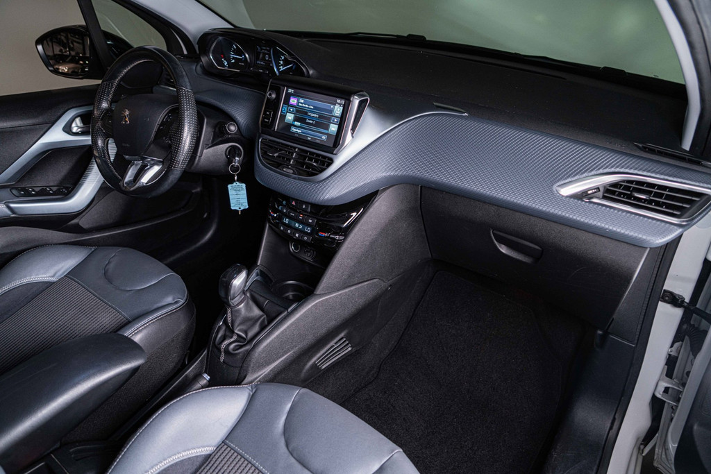 Peugeot 208 1.2 PureTech Allure | Navi | Cruise controle 57083828-2.jpg | Autobedrijf van Geel