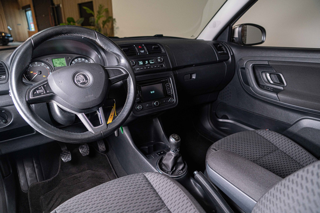 Škoda Fabia 1.2 TSI Drive I Navigatie I Airco 57119805-3.jpg | Autobedrijf van Geel